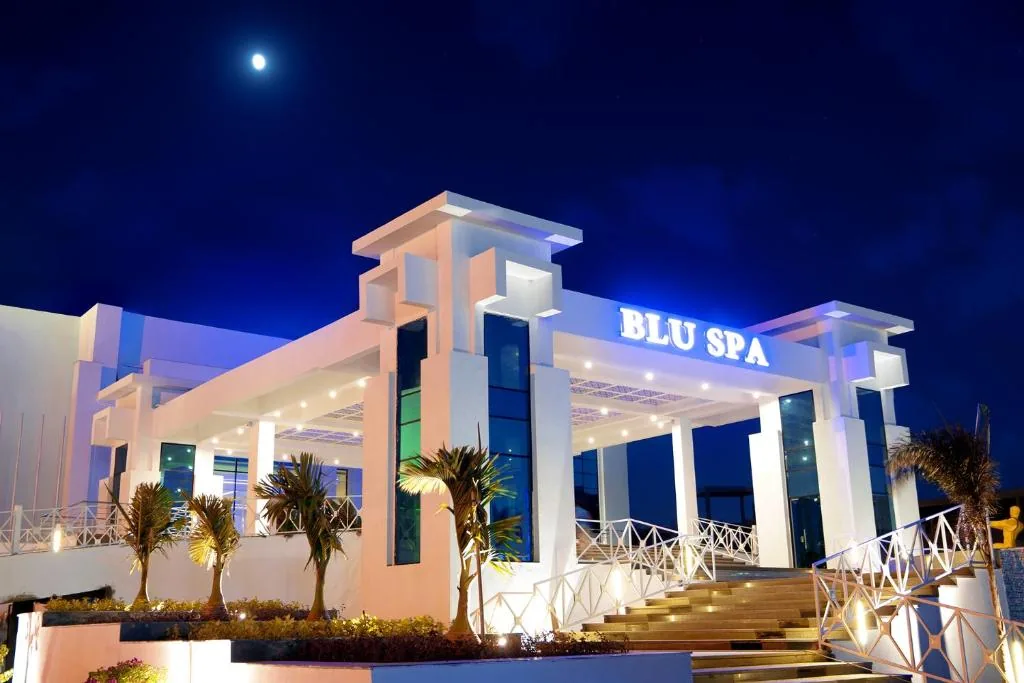 Entrance of Pickalbatros Blu Spa Resort for airport transfer arrival